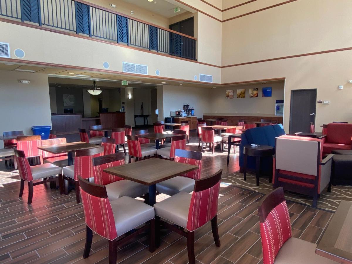 Comfort Inn & Suites Goodland Esterno foto